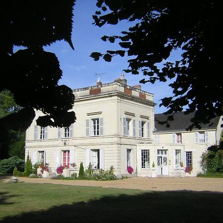 Les Longchamps Bed & Breakfast Neuille Ngoại thất bức ảnh