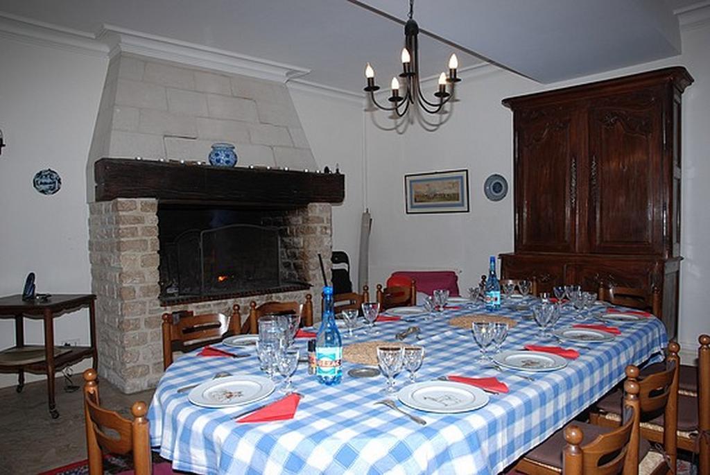 Les Longchamps Bed & Breakfast Neuille Ngoại thất bức ảnh